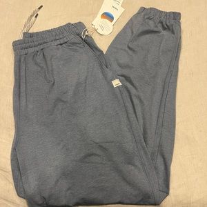 NWT Vuori Boyfriend Jogger
Flint Heather